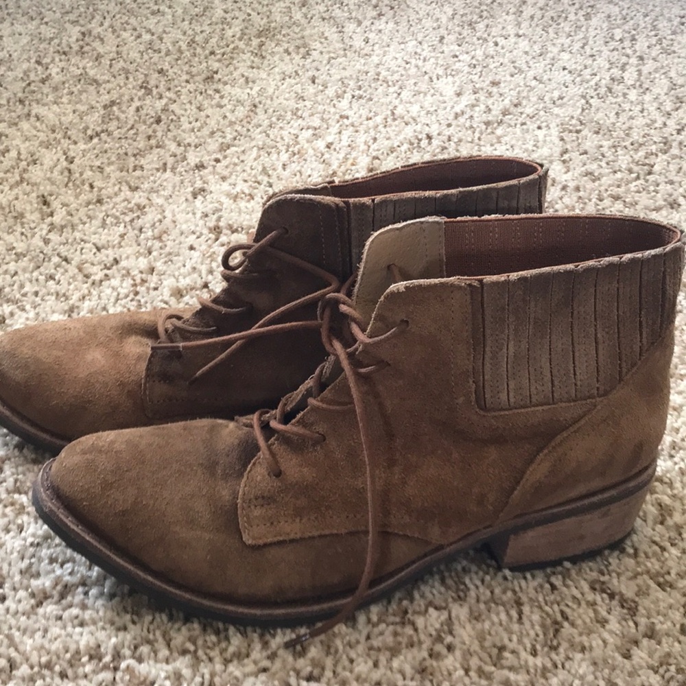 Cognac lace up booties